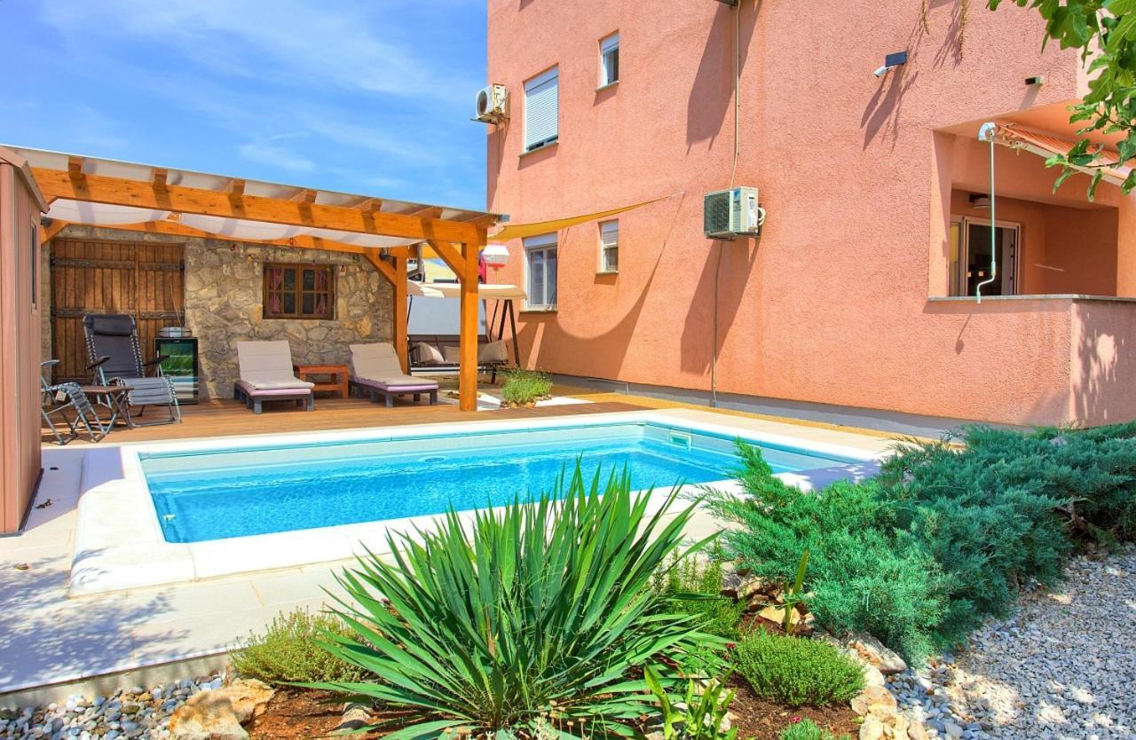 Apartman Bor Krk Krk Town Dış mekan fotoğraf