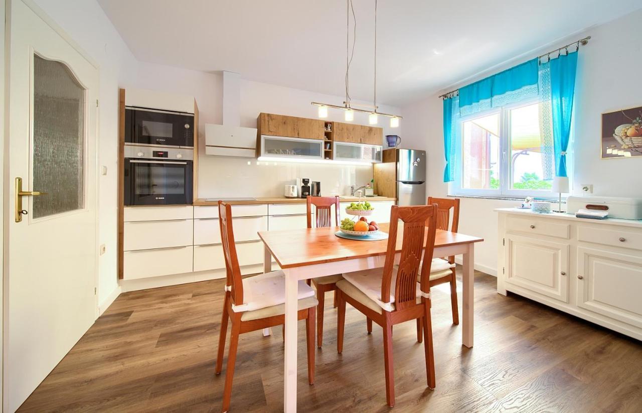 Apartman Bor Krk Krk Town Dış mekan fotoğraf